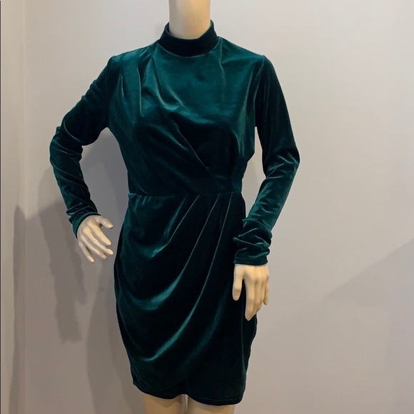 Ms. Blair Velvet Mini Dress - Hunter - Picture 2 of 5